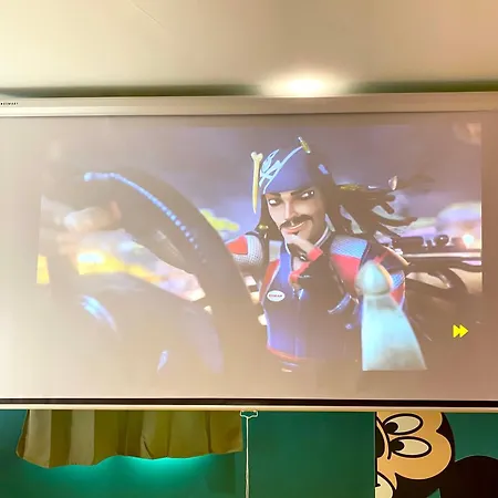 Capsule Family - Sauna - Jacuzzi - Projecteur - Billard - Nintendo Switch 2 - Filet Suspendu * Crespin (Nord)