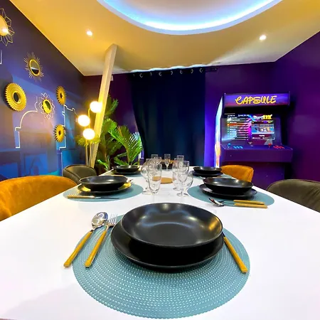 Διαμέρισμα Capsule Family - Sauna - Jacuzzi - Projecteur - Billard - Nintendo Switch 2 - Filet Suspendu