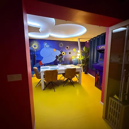 Capsule Family - Sauna - Jacuzzi - Projecteur - Billard - Nintendo Switch 2 - Filet Suspendu Crespin (Nord)