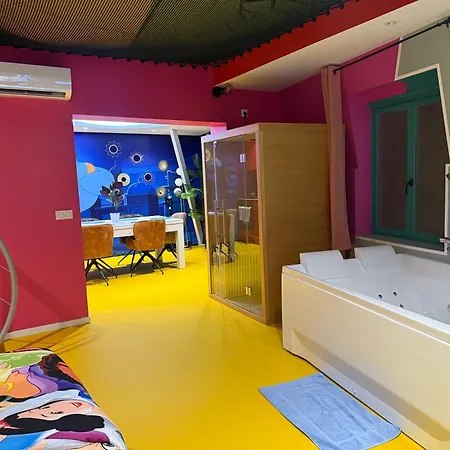 Capsule Family - Sauna - Jacuzzi - Projecteur - Billard - Nintendo Switch 2 - Filet Suspendu